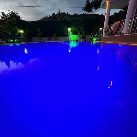 Villakendirlievi فتحية